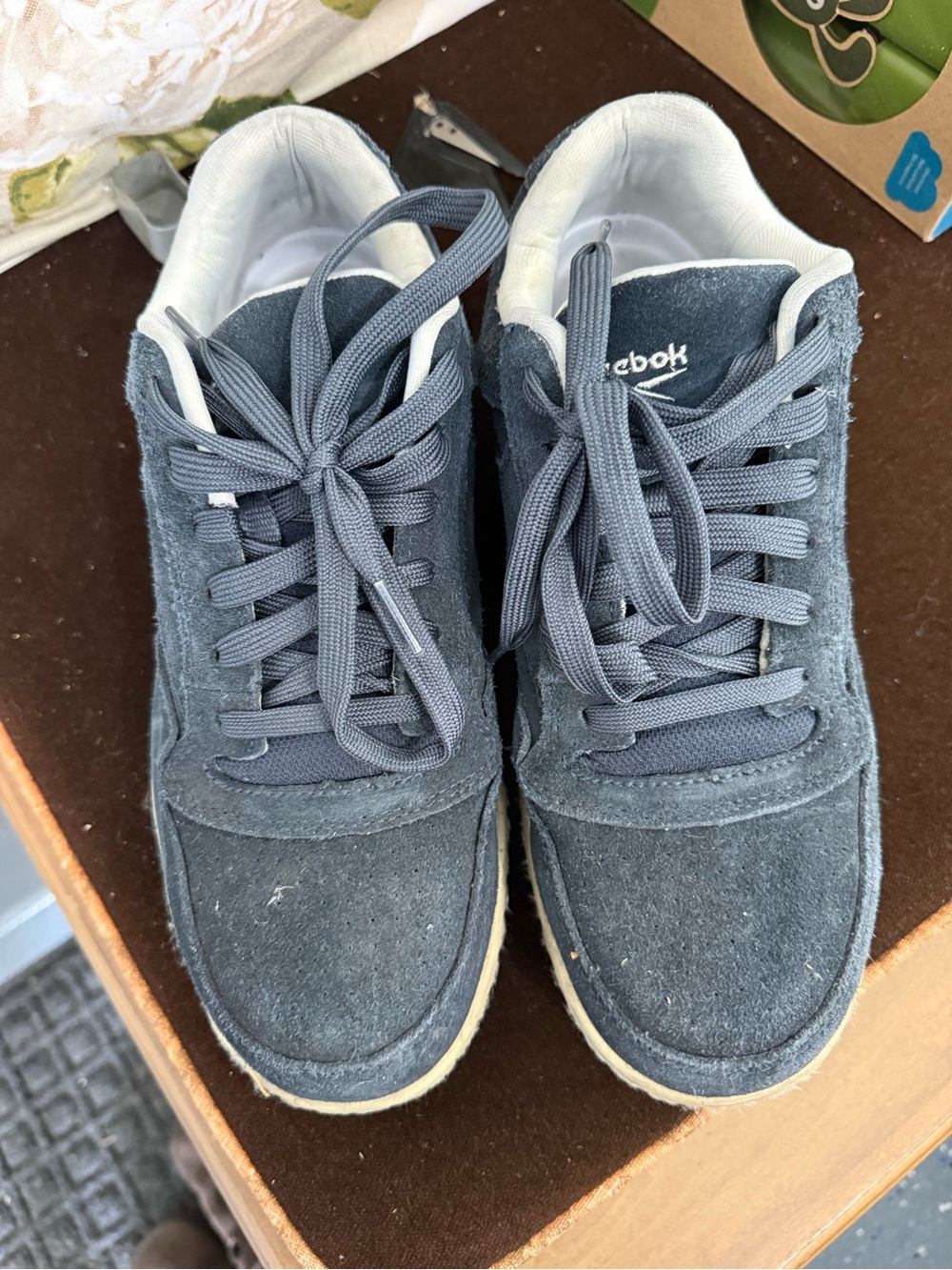 Reebok Men’s Navy Suede steel toe Low-Top Sneakers